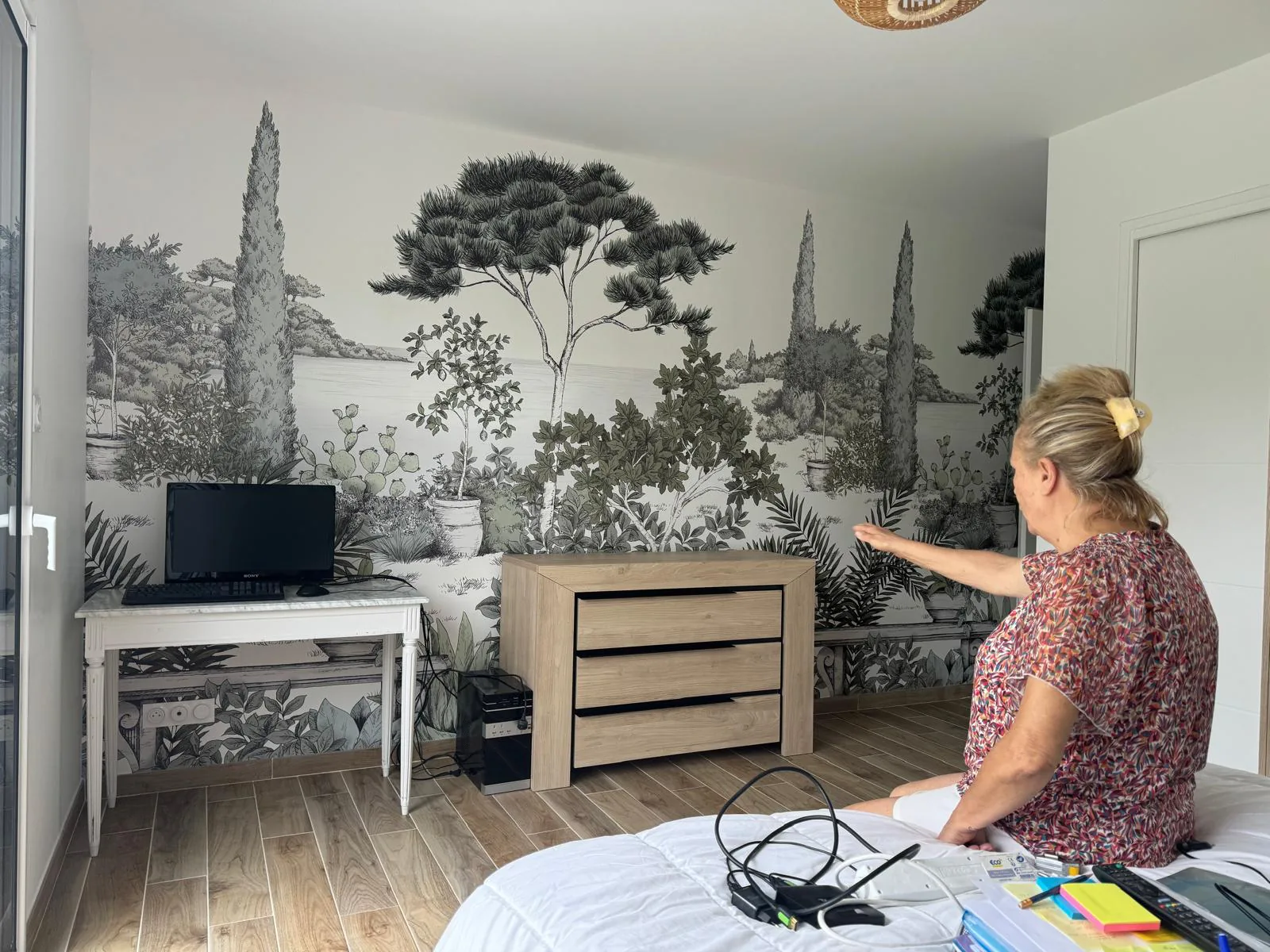 Panoramique arboré en chambre — papier peint
